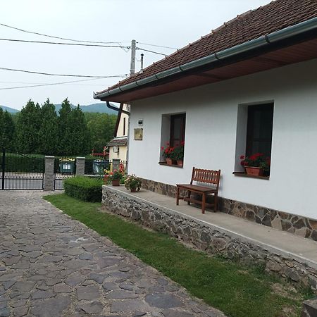 Kemences Vendeghaz Hotel Mikohaza Exterior photo